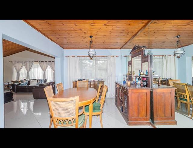 4 BEDROOM HOUSE FOR SALE IN PANORAMA